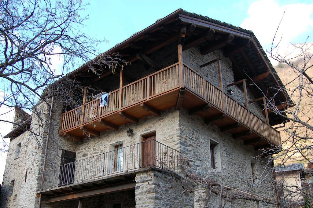 Il Nocciolo Bed and Breakfast Bard Exterior foto