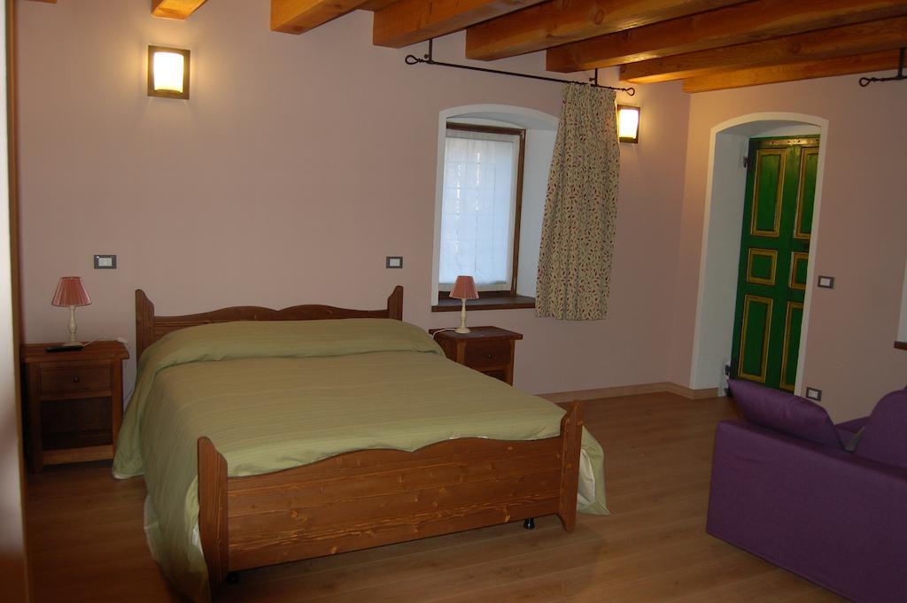Il Nocciolo Bed and Breakfast Bard Exterior foto