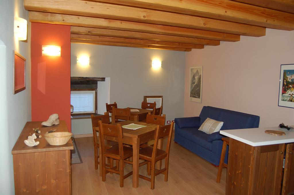 Il Nocciolo Bed and Breakfast Bard Exterior foto